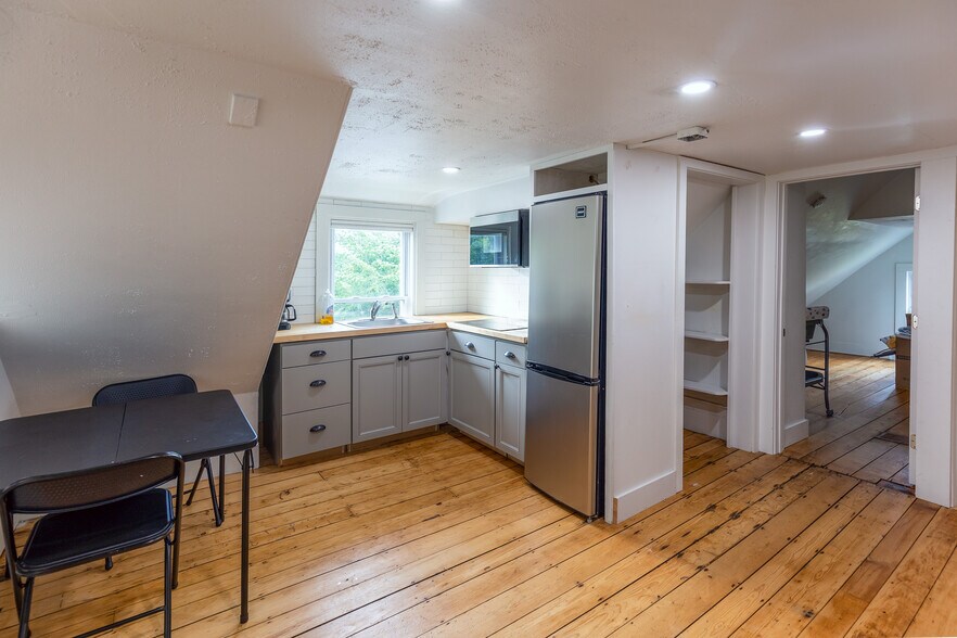 More Photos Of 211 Court St, Plymouth Apartments For Sale
