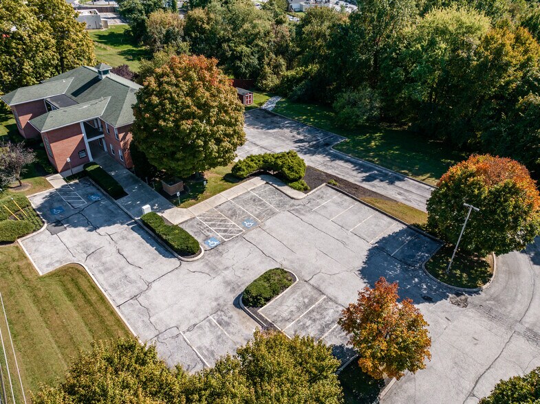 More Photos Of 3313 Paper Mill Rd, Phoenix Office For Lease