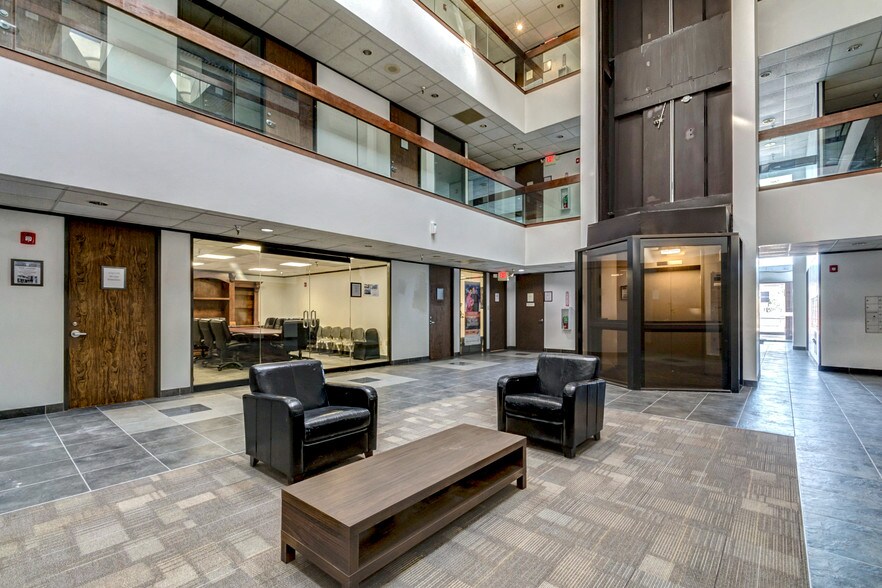 More Photos Of 8449 W Bellfort St, Houston Office For Lease