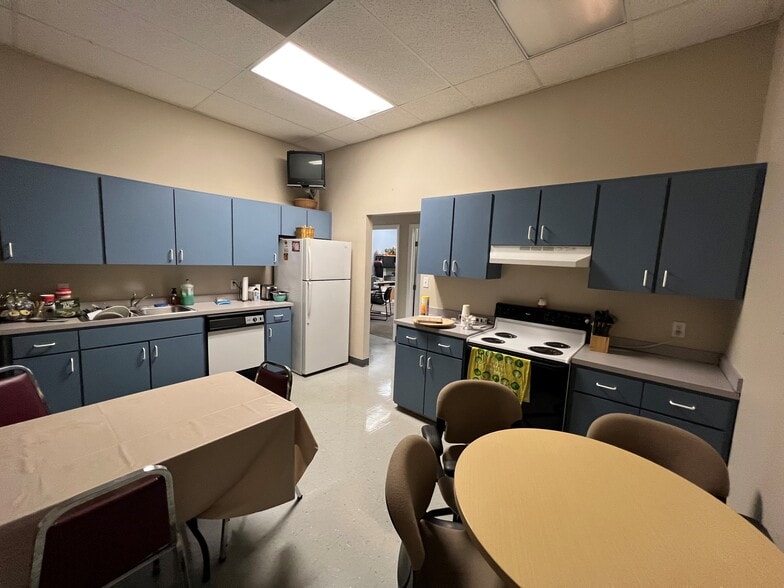 More Photos Of 707 W Lake Dr, Wimauma Industrial For Sale