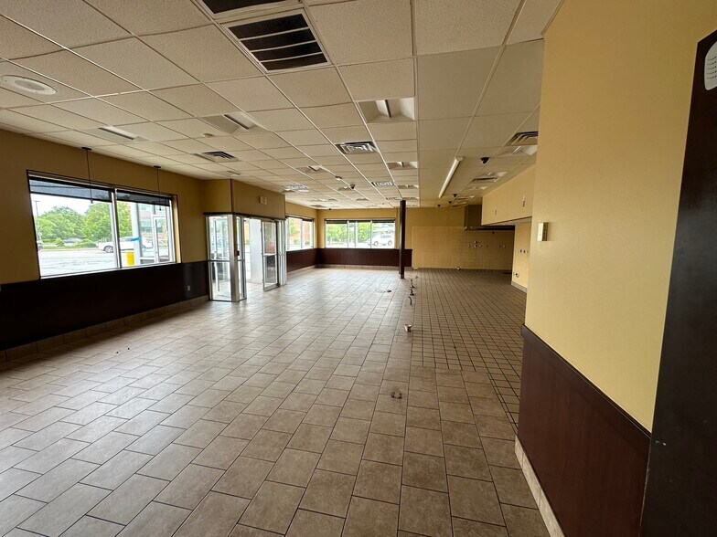 More Photos Of 1584 Warwick Ave, Warwick Freestanding For Lease