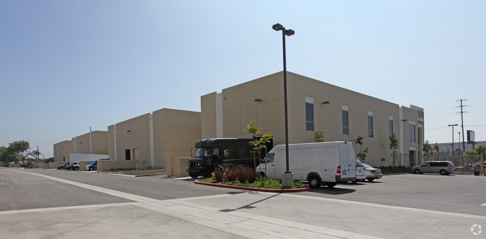 More Photos Of 139-189 N Sunset Blvd, City Of Industry Unknown For Lease