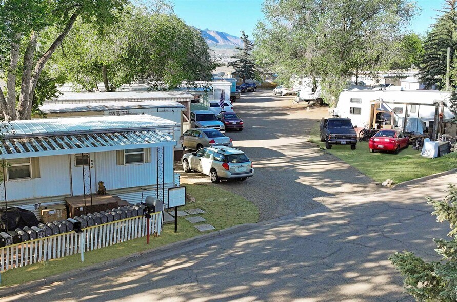 More Photos Of 910 Memorial Dr, Cortez Manufactured Housing Mobile Home Park For Sale