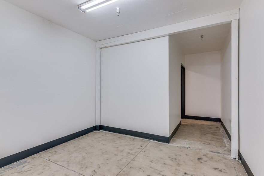 More Photos Of 2023-2043 S Santa Fe Ave, Los Angeles Unknown For Lease