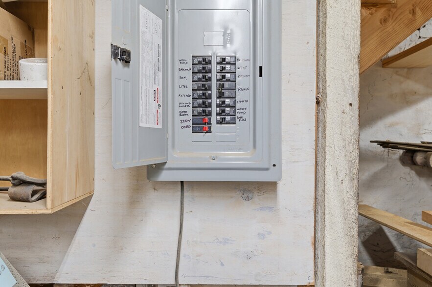 More Photos Of 953 Victory Hwy, Burrillville Bar For Sale