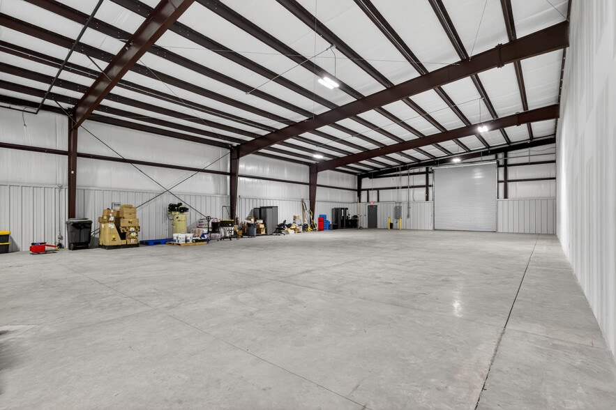 More Photos Of 3606 Explorer Trl, Oakwood Warehouse For Lease