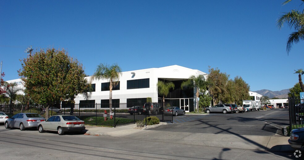 More Photos Of 10312 Norris Ave, Pacoima Unknown For Lease