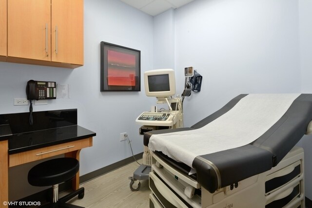 More Photos Of 2734 N Lincoln Ave, Chicago Office Residential For Lease