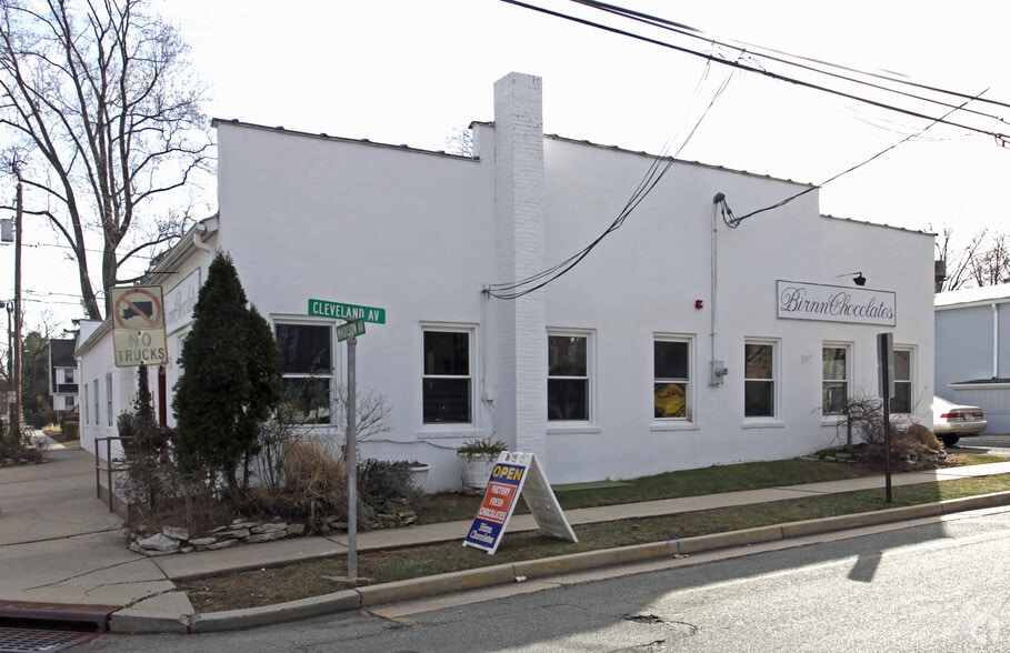 More Photos Of 314 Cleveland Ave, Highland Park Light Distribution For Sale