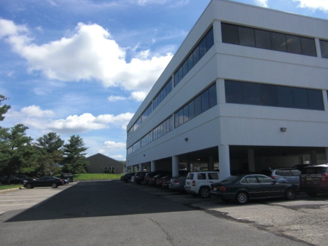 More Photos Of 333 Fairfield Rd, Fairfield Office For Lease