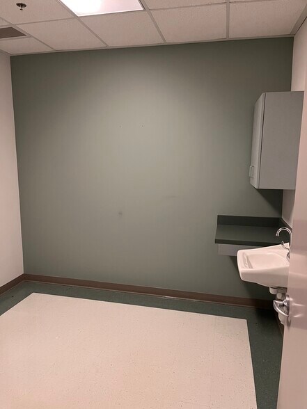 More Photos Of 1010 Medical Center Dr, Hardeeville Medical For Lease