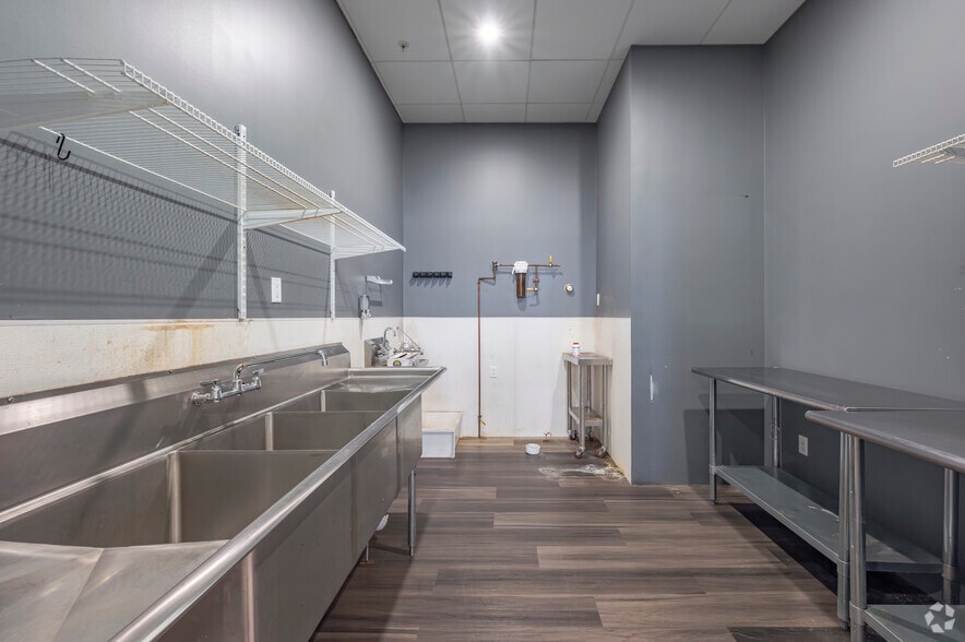 More Photos Of 11-13 N Main St, Norwalk Apartments For Lease