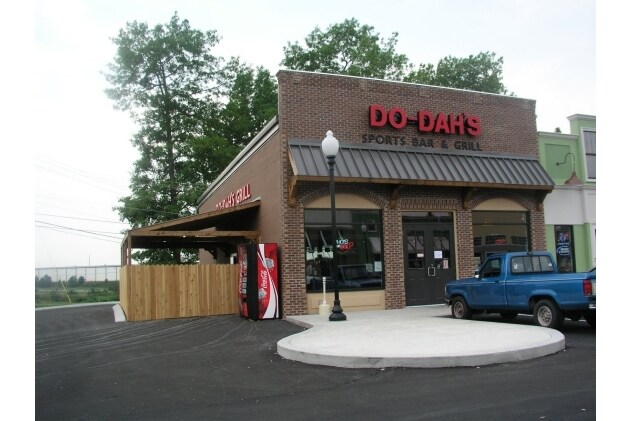 More Photos Of 1422 Green Rd, Chatsworth General Retail For Lease