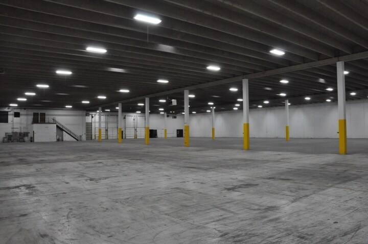 More Photos Of 3001 S Madison, Wichita Warehouse For Lease