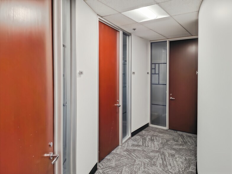 More Photos Of 2300 Main St, Kansas City Coworking Space