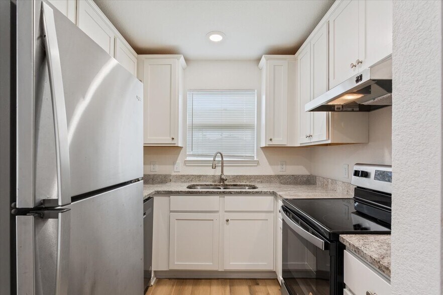 More Photos Of Gruver Circle, Hewitt Apartments For Sale