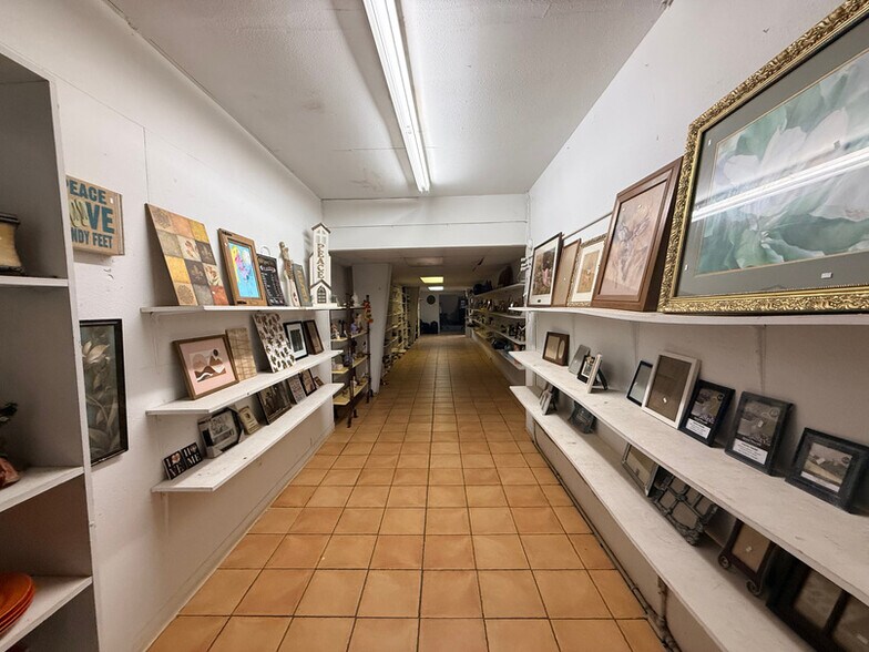 More Photos Of 700-702 E Cherokee St, Jacksonville Flex For Sale