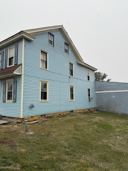 More Photos Of 2922 Willow Street Pike, Willow Street Storefront Retail Residential For Lease