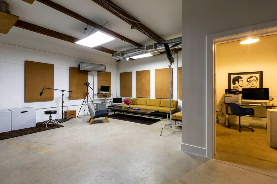 More Photos Of 5908 Barton Ave, Los Angeles Loft Creative Space For Lease
