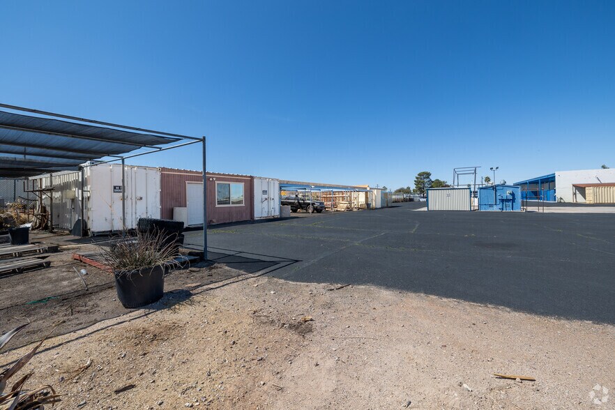 More Photos Of 1011 S Prudence Rd, Tucson Freestanding For Lease