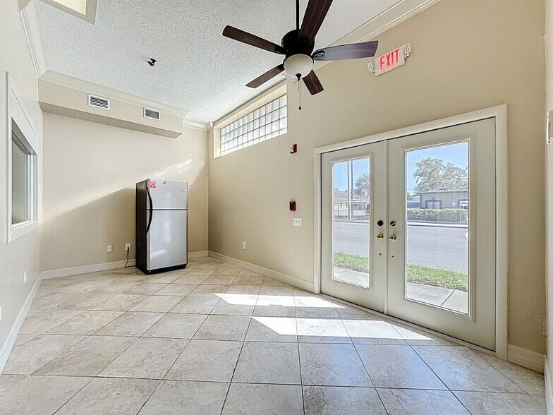 More Photos Of 1007 Manatee Ave, Bradenton Storefront Retail Office For Sale