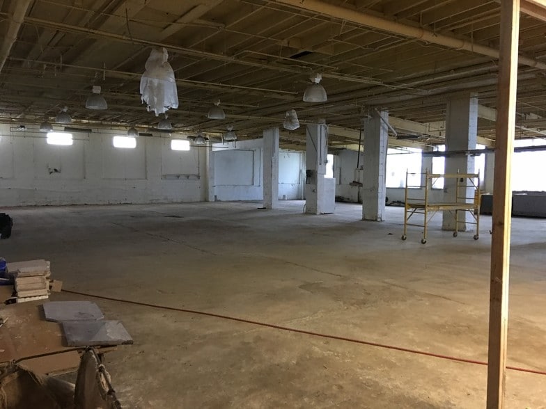 More Photos Of 175 Hague St, Rochester Warehouse For Lease