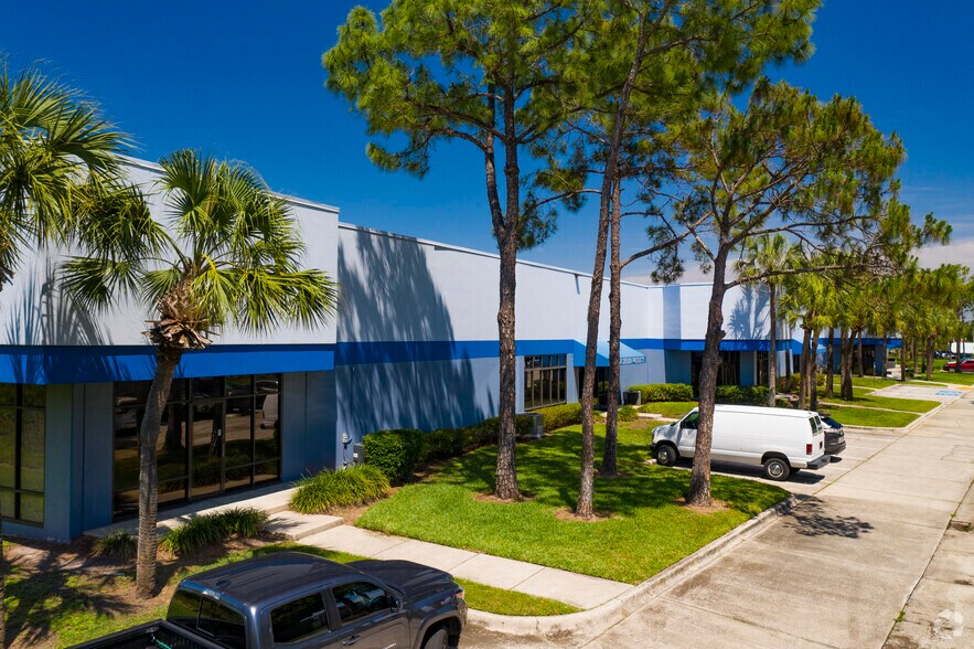 98249840 Currie Davis Dr, Tampa, FL 33619 For Lease