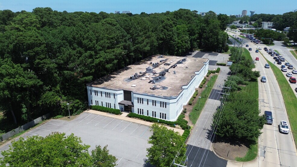 More Photos Of 1206 Laskin Rd, Virginia Beach Office For Lease