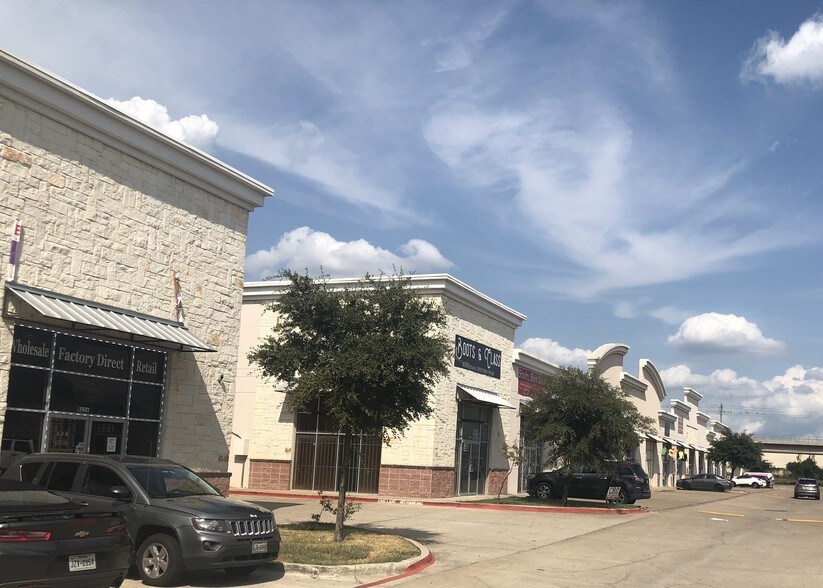 11532 Harry Hines Blvd, Dallas, TX 75229 General Retail For Sale
