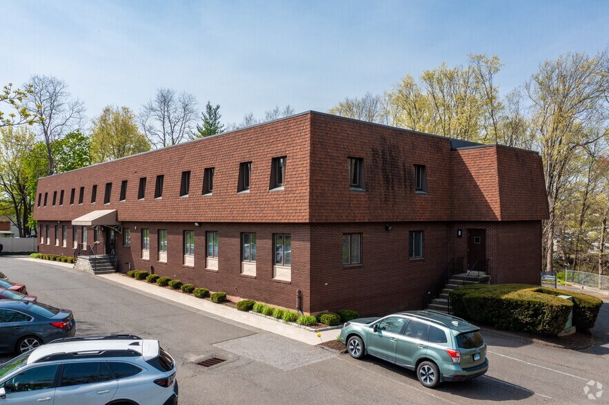 More Photos Of 1-7 Old Sherman Tpke, Danbury Office For Lease