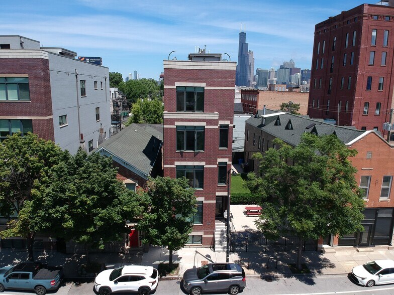 Primary Photo Of 556 W 18th St, Chicago Storefront Retail Residential For Sale