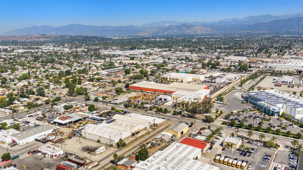 More Photos Of 1260-1280 E 9th St, Pomona Manufacturing For Sale