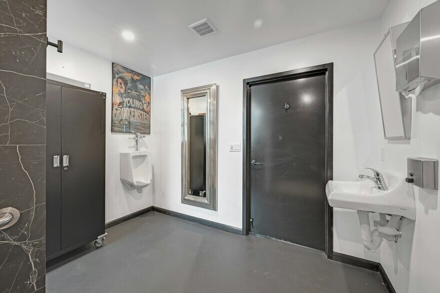 More Photos Of 259 Kinderkamack Rd, Hackensack Loft Creative Space For Sale