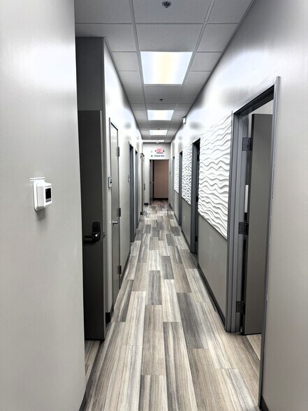 More Photos Of 4601 Old Shepard Place, Plano Medical For Lease