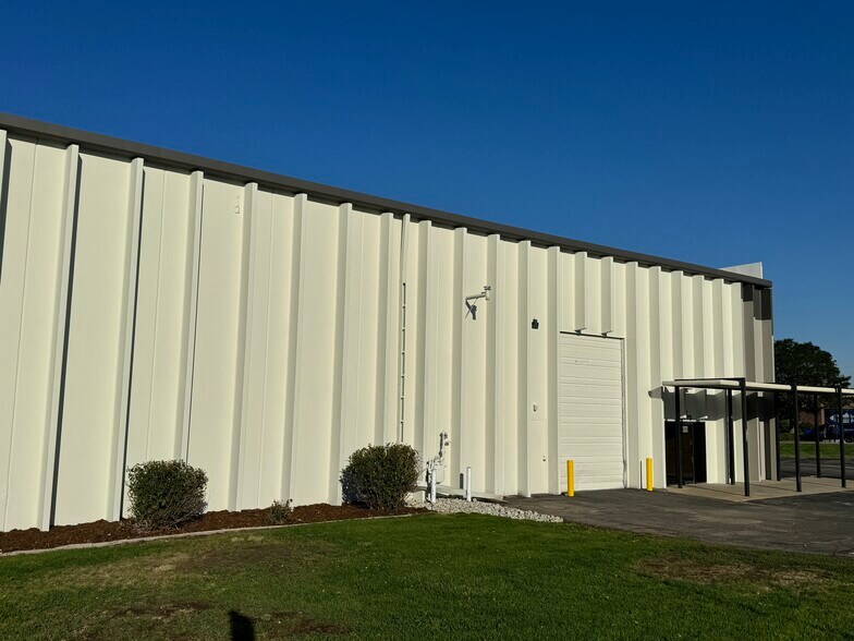 More Photos Of 5775 Monaco St, Commerce City Manufacturing For Lease