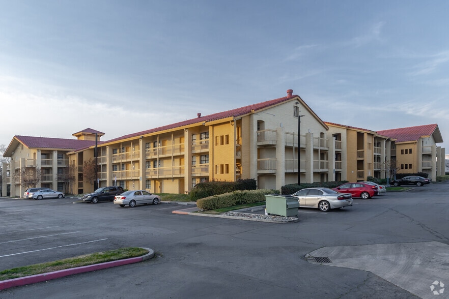 More Photos Of 4604 Madison Ave, Sacramento Hotel For Sale