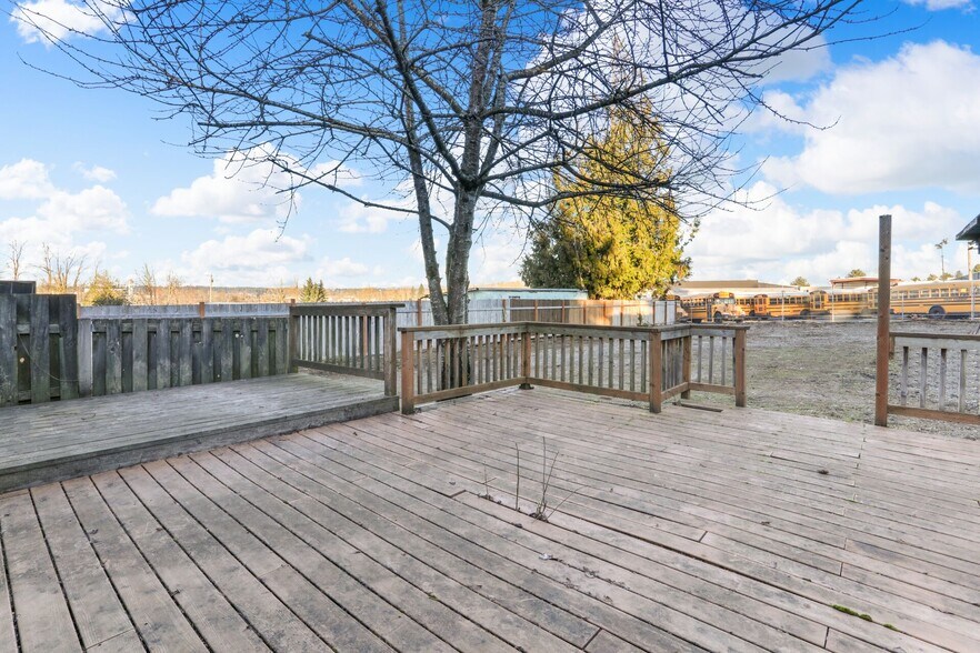 More Photos Of 6350 NE 66th Ave, Portland Flex For Sale