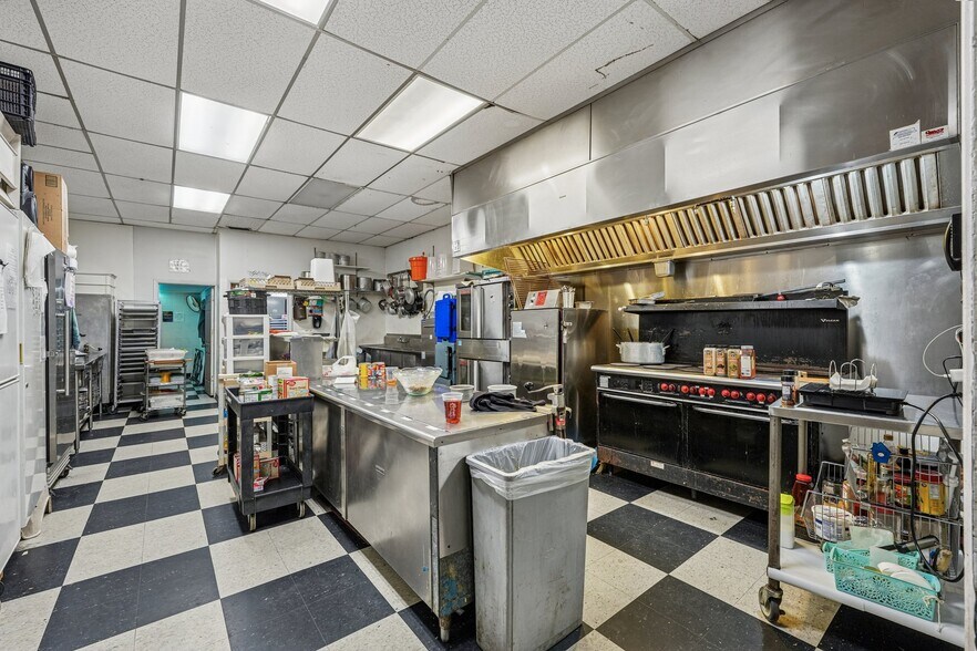 More Photos Of 1005 SW 4th St, Moore Religious Facility For Sale