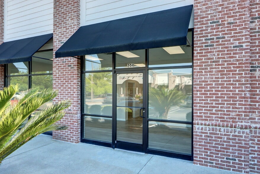 More Photos Of 107 Grand Central Blvd, Pooler Freestanding For Lease