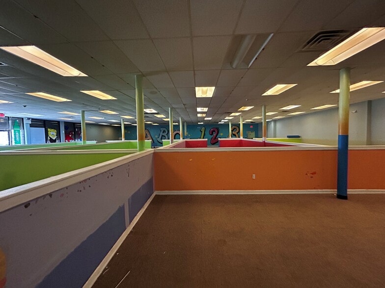 More Photos Of 5932-5942 Germantown Ave, Philadelphia Storefront Retail Office For Lease