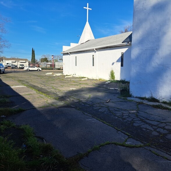 More Photos Of 3912 Marysville Blvd, Sacramento Religious Facility For Sale