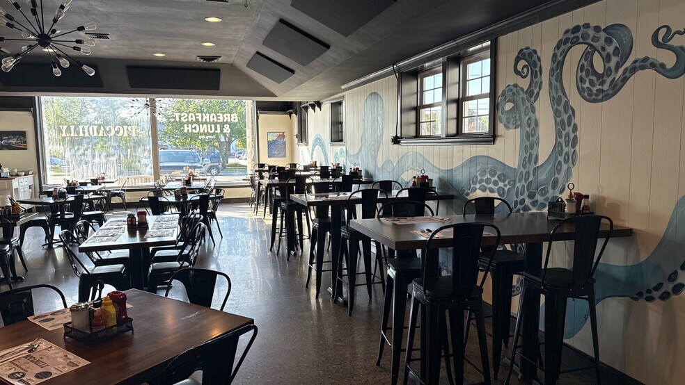 More Photos Of 1105 MA-28 Rt, South Yarmouth Restaurant For Sale