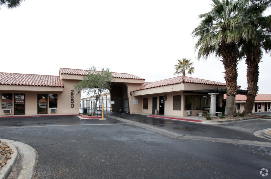 More Photos Of 2550 Chandler Ave, Las Vegas Self Storage For Lease