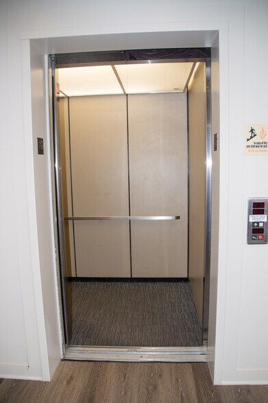 More Photos Of 1600 E Franklin St, Chapel Hill Medical For Sale