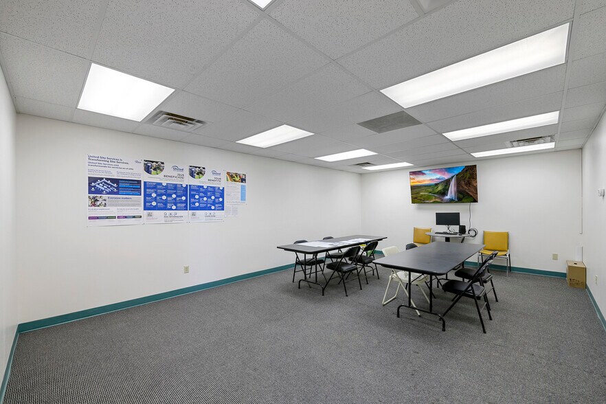 More Photos Of 44-46 Wilkins Peak Dr, Rock Springs Warehouse For Sale