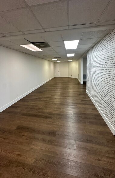 More Photos Of 5708 N Shepherd Dr, Houston Unknown For Lease