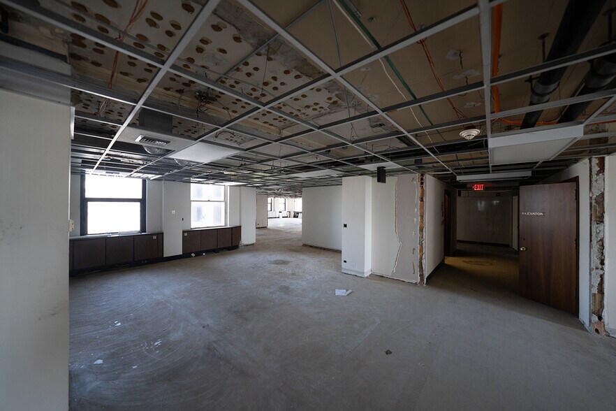 More Photos Of 645 Griswold St, Detroit Unknown For Lease