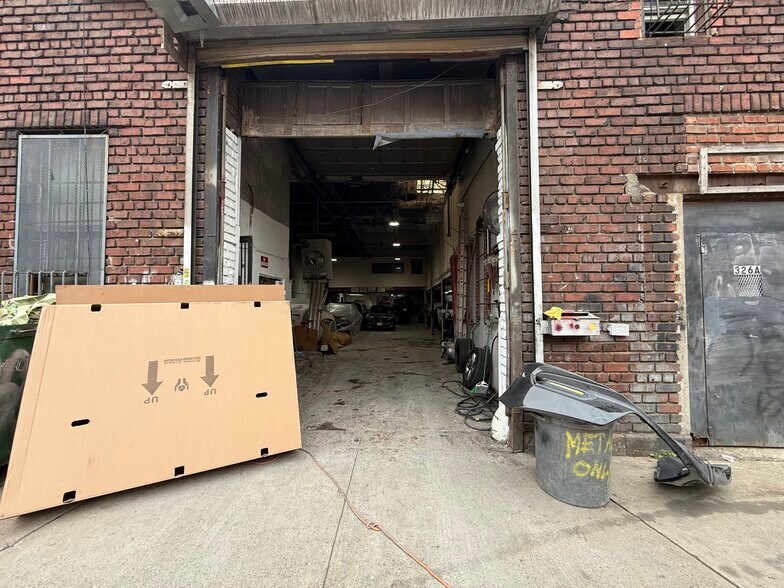 More Photos Of 326 Butler St, Brooklyn Warehouse For Sale