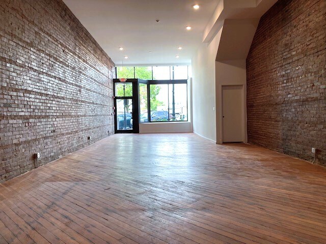 More Photos Of 312 E Adams St, Springfield Storefront Retail Office For Lease