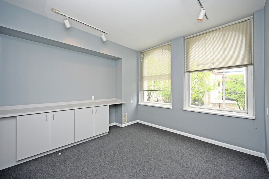 More Photos Of 19 Garfield Pl, Cincinnati Multifamily For Sale